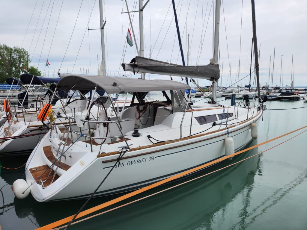 Jeanneau Sun Odyssey 36i (Air-Conditioned) - Rubicon